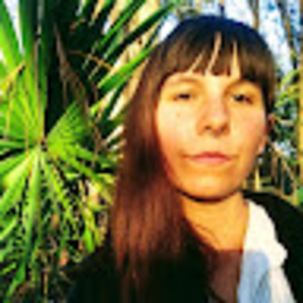 Meet your Posher, Caitlin